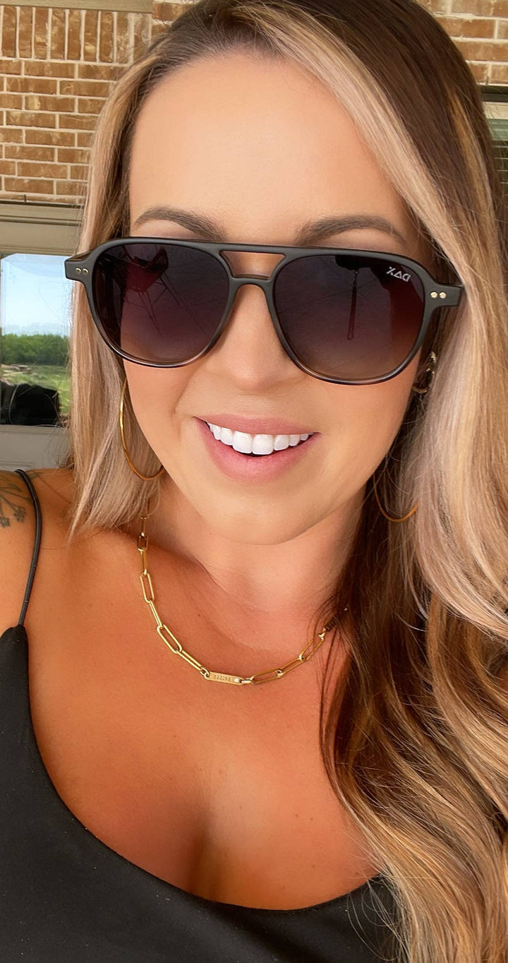 Briggs: Black Gradient