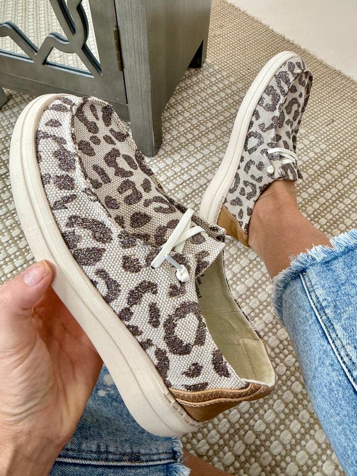 Corky's Tan Metallic Leopard Kayak 2