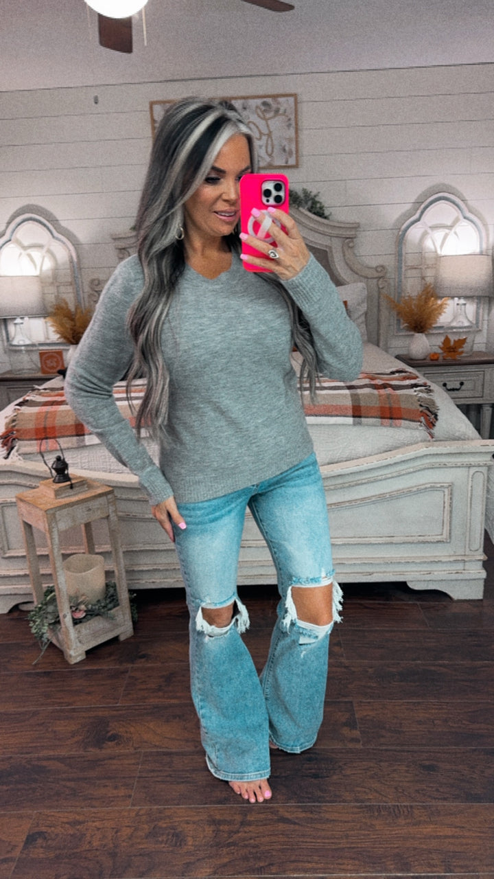 Everyday Essential Sweater – Heather Grey