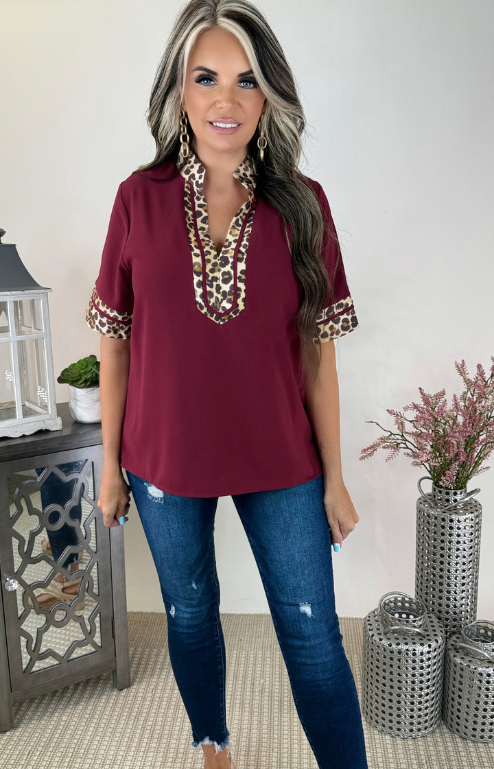 Bold Leopard Top maroon
