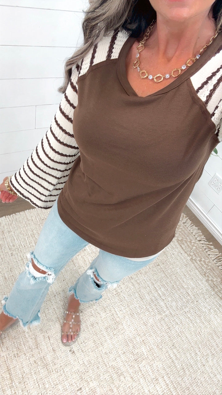 COFFEE DATE STRIPED SLEEVE TOP