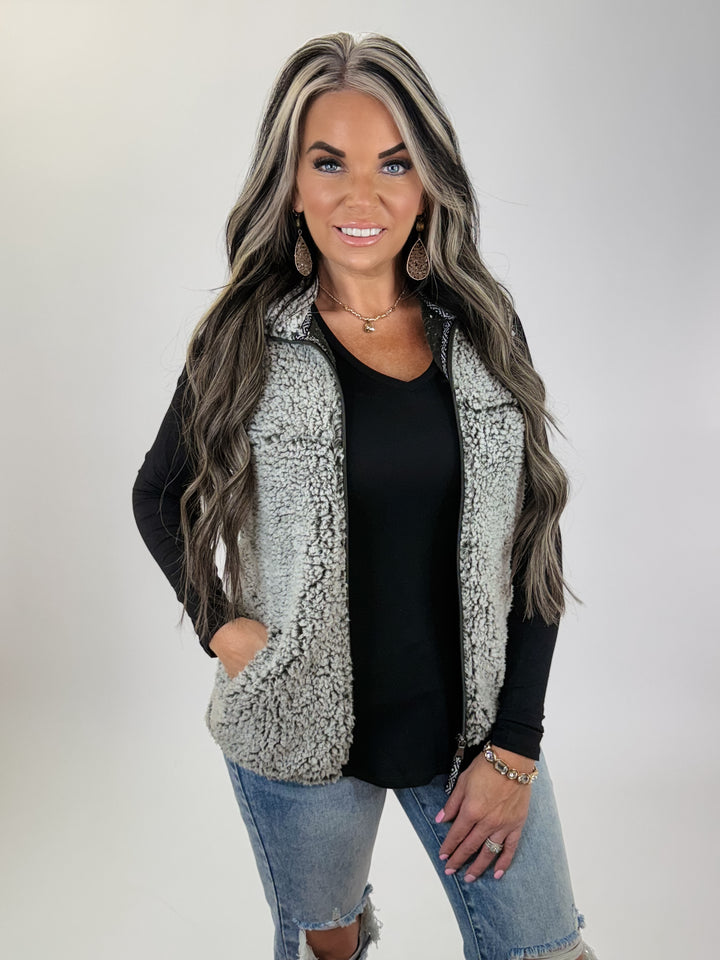 DOORBUSTER Full Zip Sherpa Vest: Frosty Grey