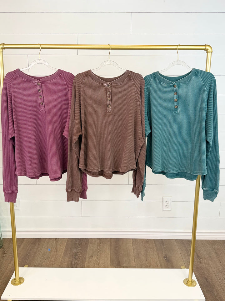 Free Spirit Washed Henley TOP