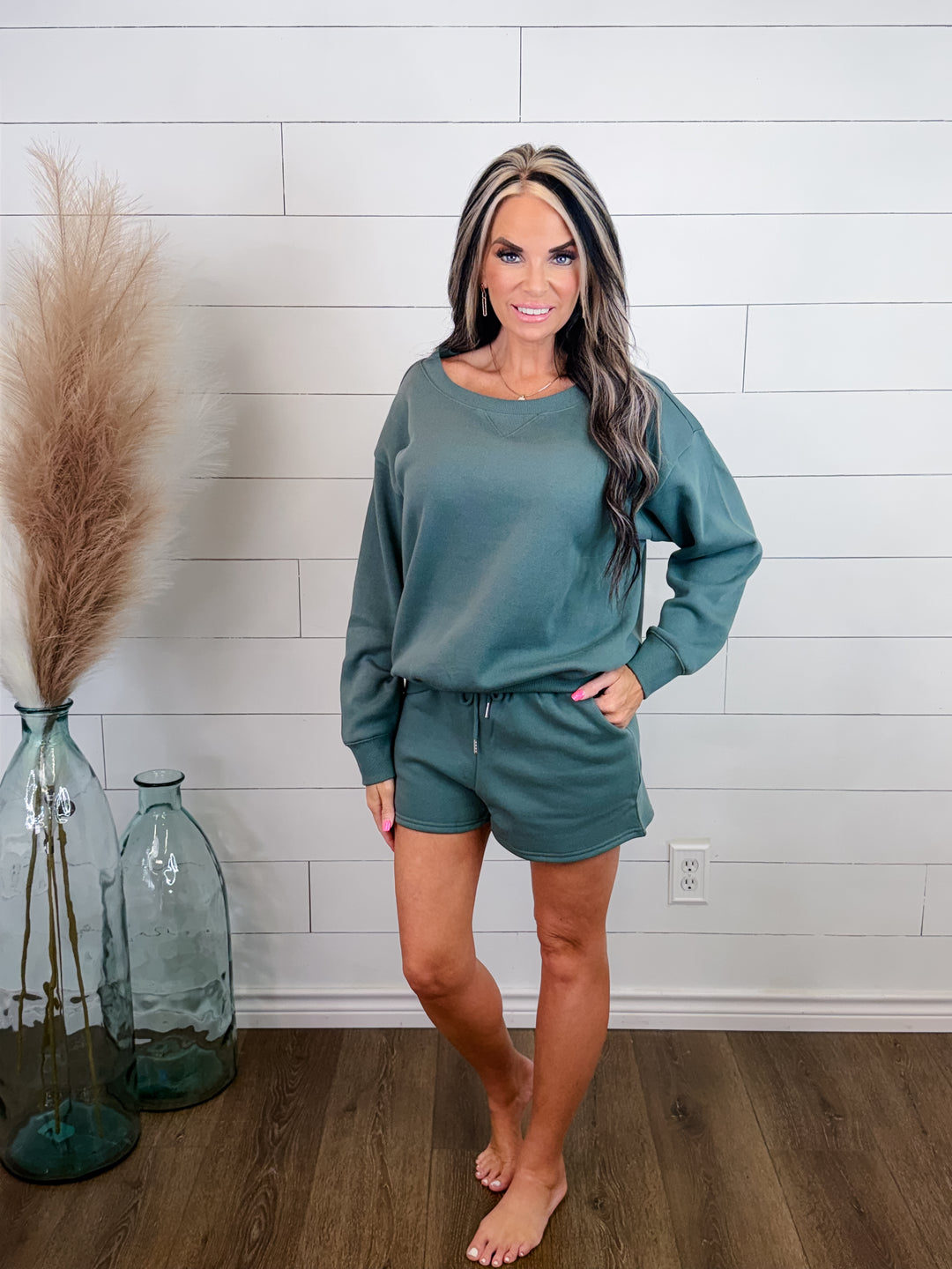OFF DUTY CREWNECK SHORT SET