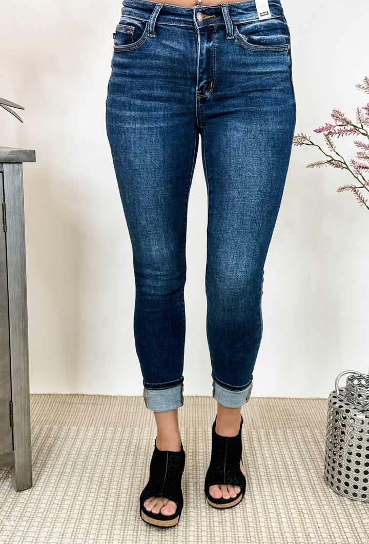 Judy Blue Everyday Essential  Mid-Rise Jeans