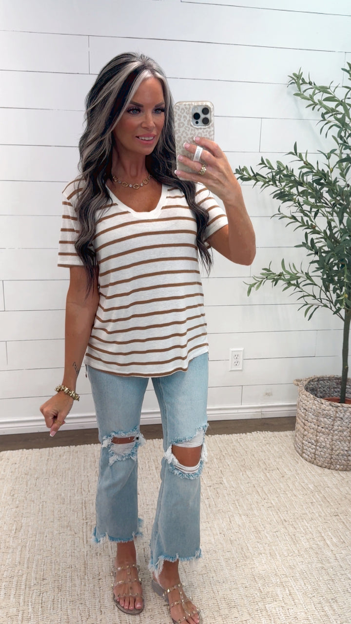 AUTUMN LINES STRIPED TEE- Toffee