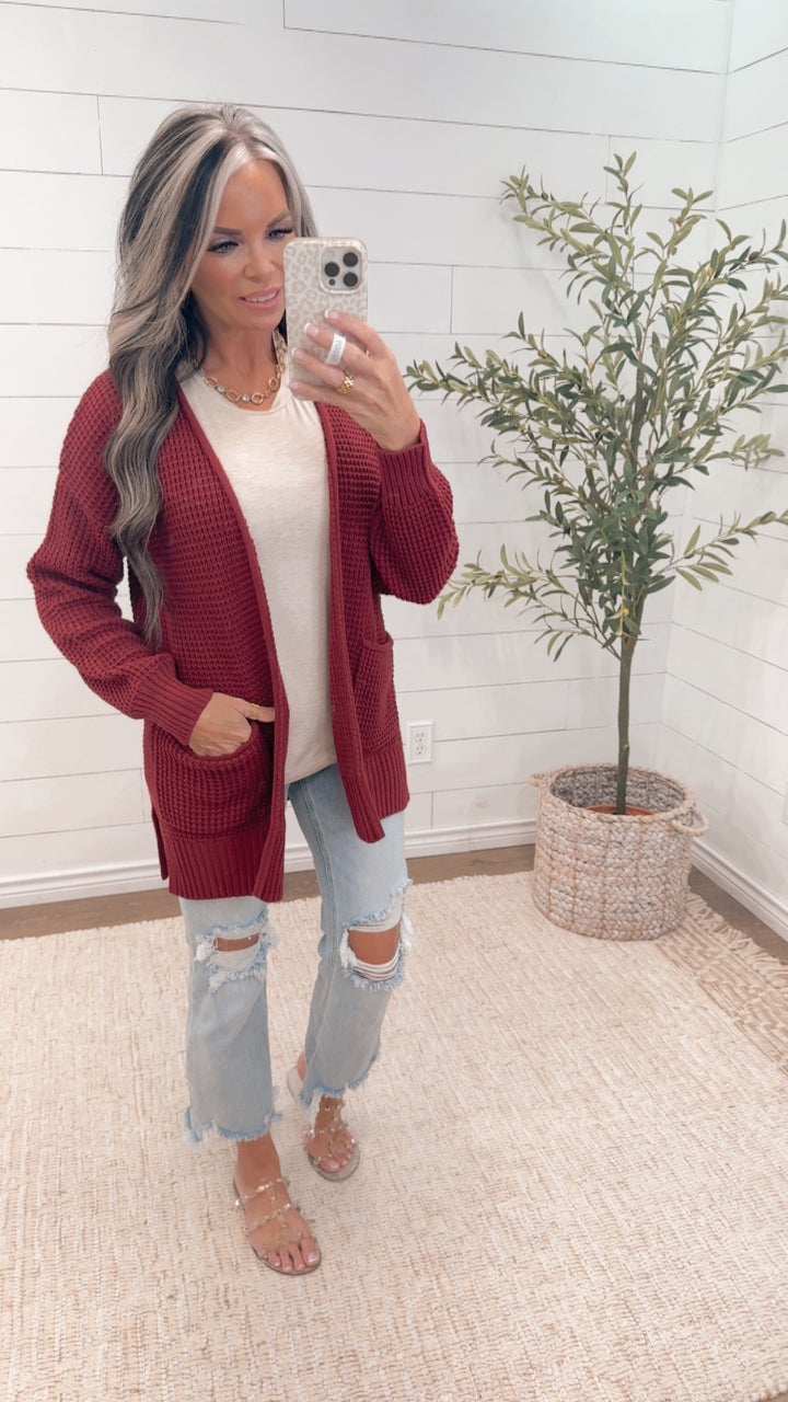 COZY DAYS POCKET CARDIGAN- BURGUNDY