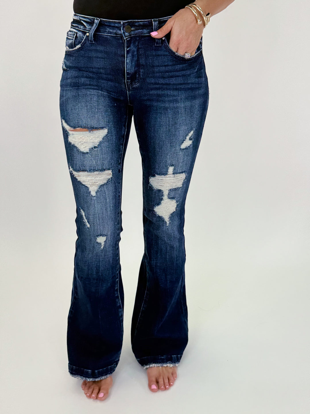 Chloe Mid Rise Flare Trouser hem jeans