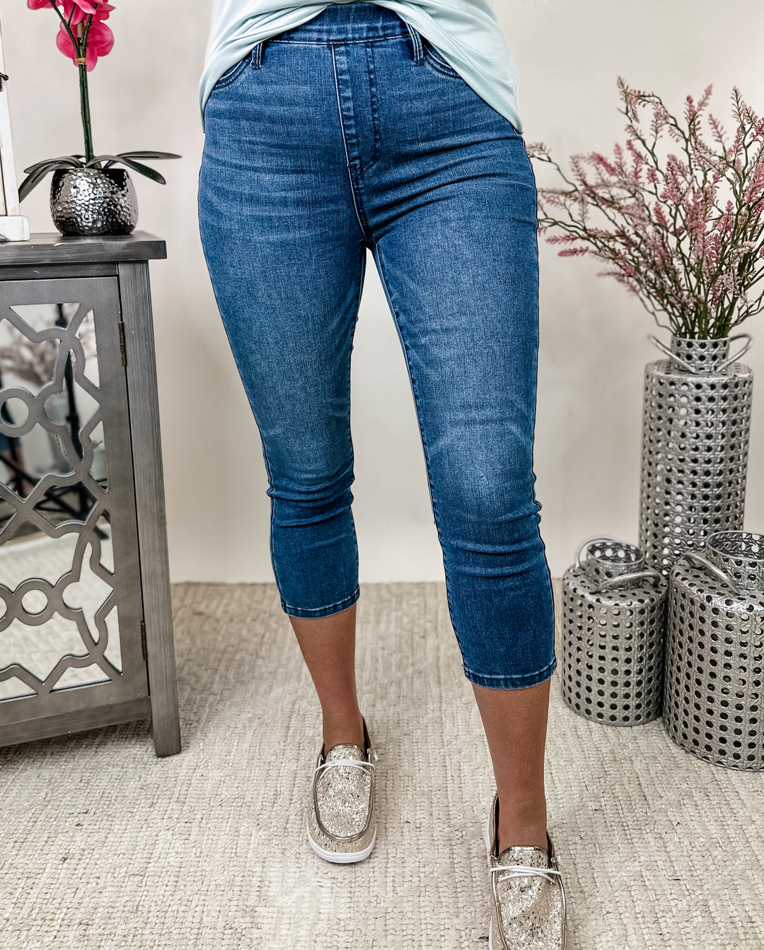 Tayler High Rise Cool Denim Pull On Capri Jeans Judy Blue