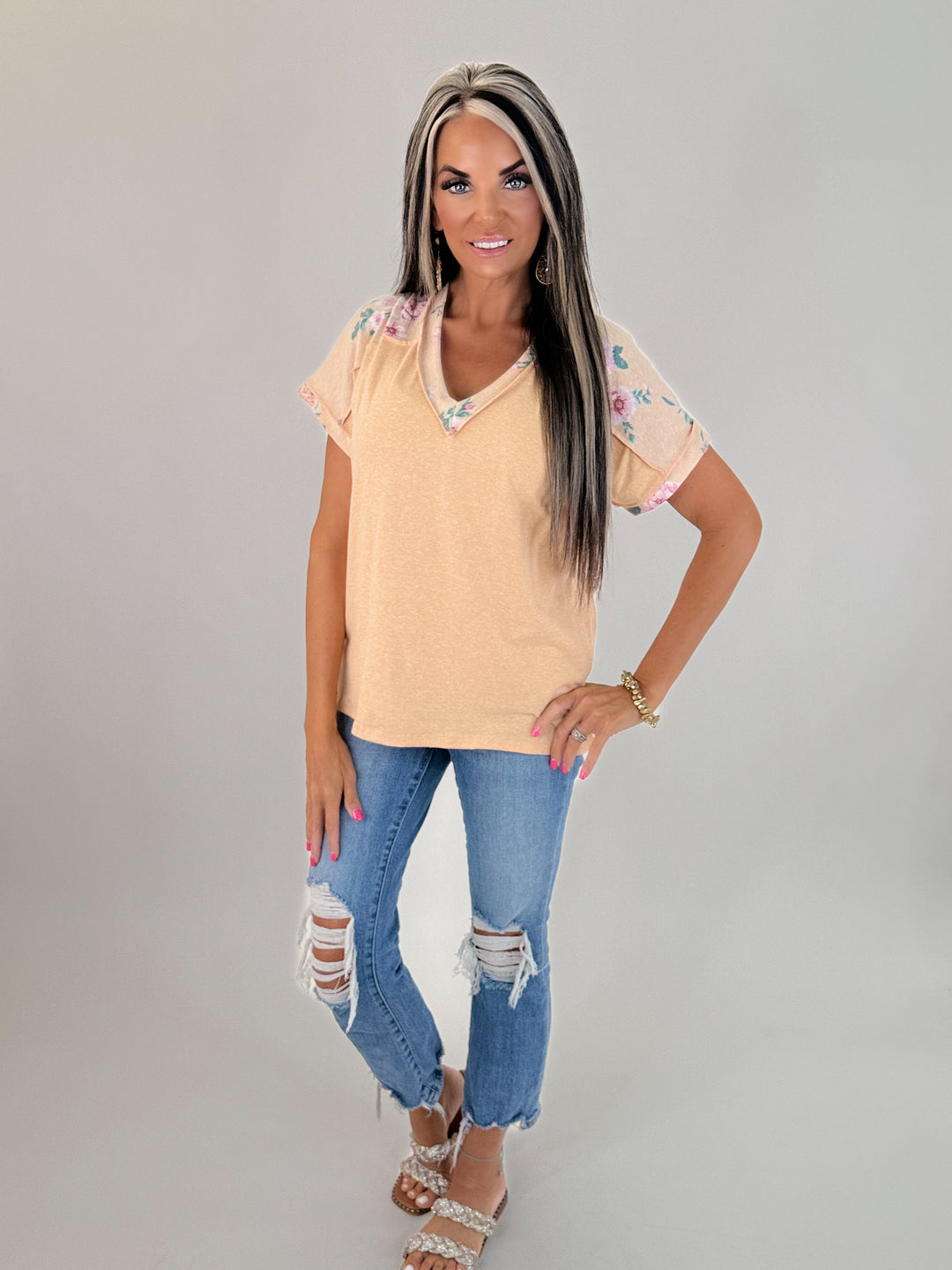 PEACHY FLORAL ACCENT TOP