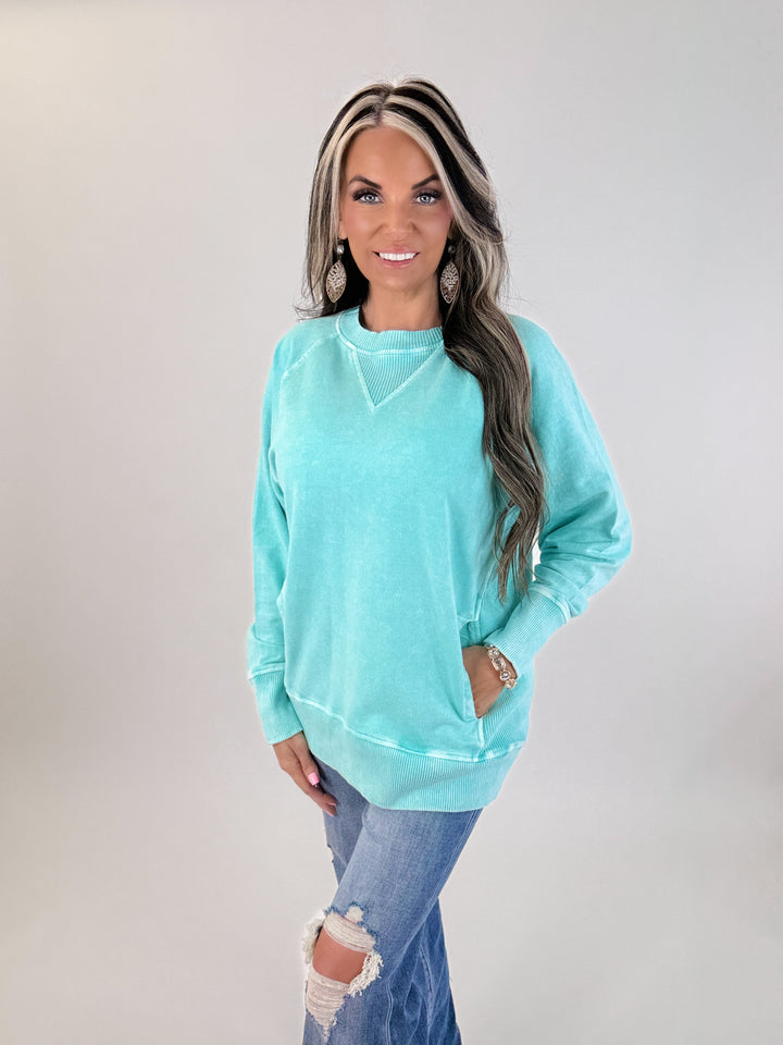 Long Weekend Pullover Pigment Dyed- Aqua
