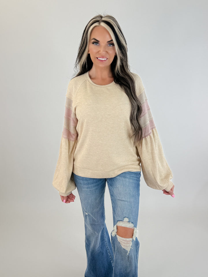 Soft Contrast blush  Sleeve Top