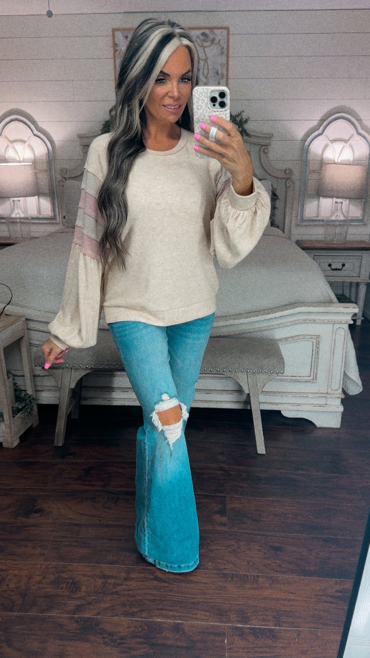 Soft Contrast blush  Sleeve Top