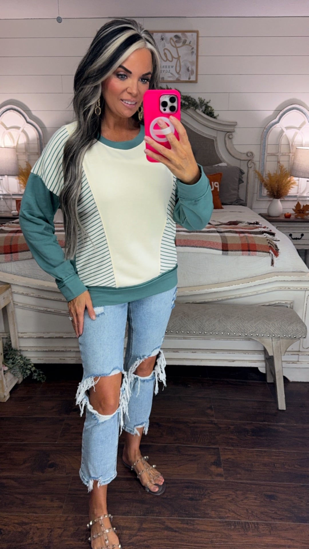 Weekend Vibes Colorblock Pullover – Sage & Cream