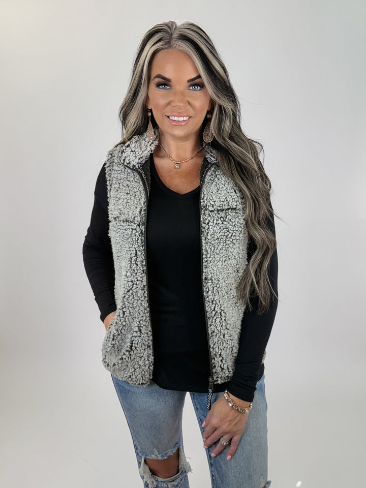 DOORBUSTER Full Zip Sherpa Vest: Frosty Grey