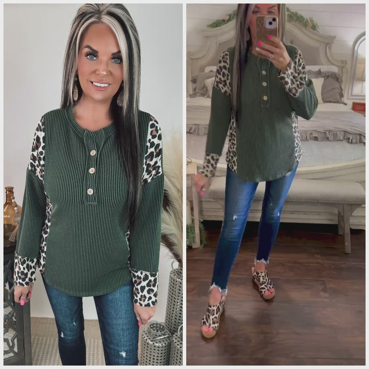 Wild Side button Detail top - Forrest Green